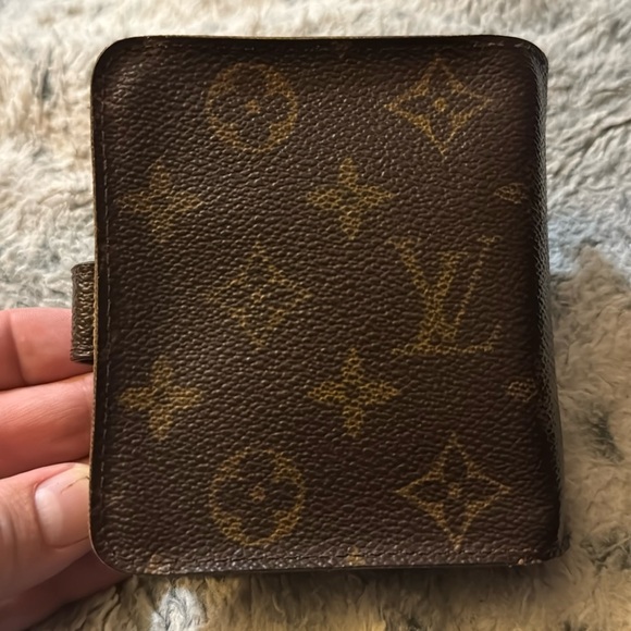 Men’s or Women’s Louis Vuitton Compact Zippe Wallet Monogram Canvas! Preloved - Picture 3 of 13